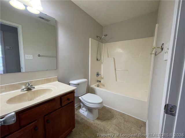 8240 Frenchorn Lane, Fayetteville, NC 28314