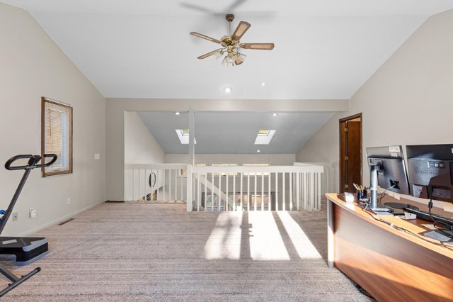 2904 Silver Lake Court NE, Saint Anthony, MN 55421