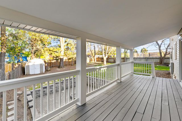 2904 Silver Lake Court NE, Saint Anthony, MN 55421