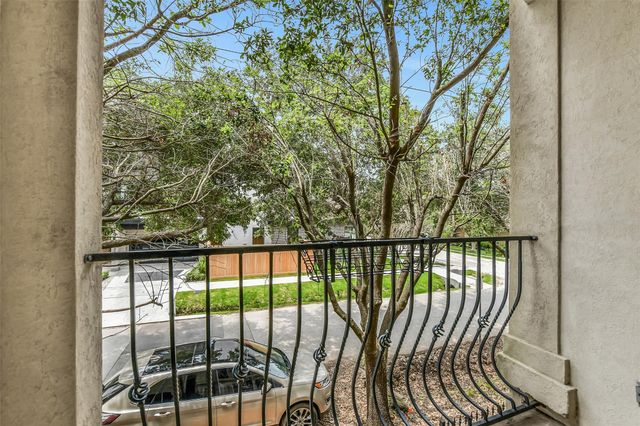 326 Malone Street, Houston, TX 77007