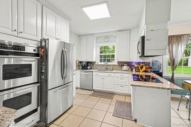 1813 Lincoln Drive, Flint, MI 48503