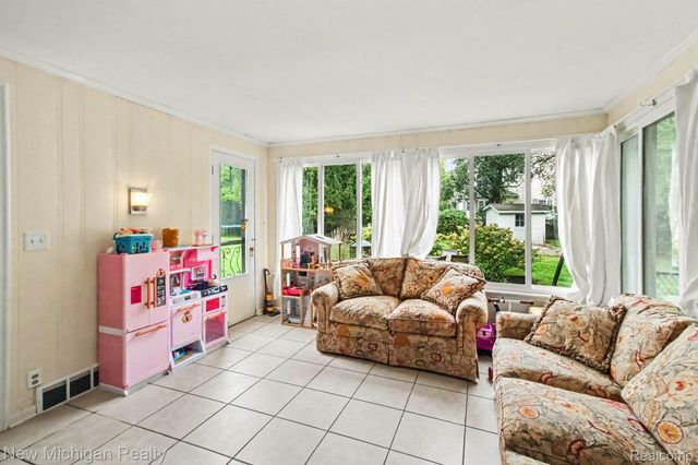 1813 Lincoln Drive, Flint, MI 48503