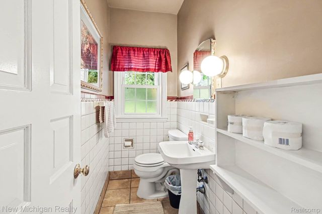 1813 Lincoln Drive, Flint, MI 48503