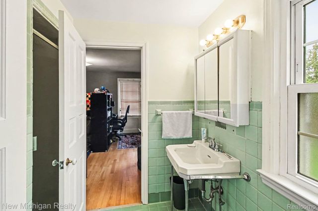 1813 Lincoln Drive, Flint, MI 48503