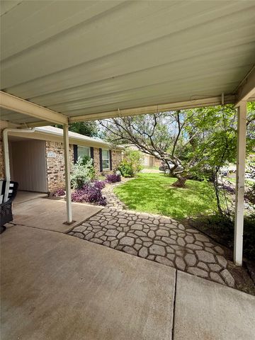 6425 Old Mill Circle, Watauga, TX 76148