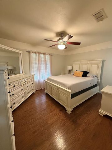 6425 Old Mill Circle, Watauga, TX 76148