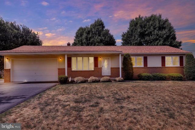 812 SYCAMORE LN, Lebanon, PA 17046