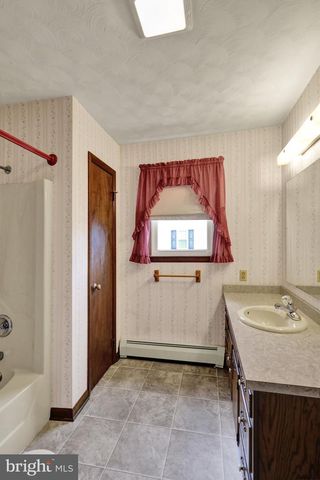 812 SYCAMORE LN, Lebanon, PA 17046