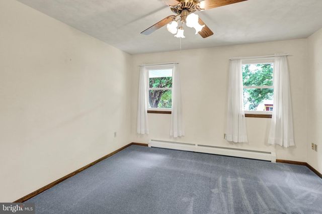 812 SYCAMORE LN, Lebanon, PA 17046