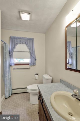 812 SYCAMORE LN, Lebanon, PA 17046