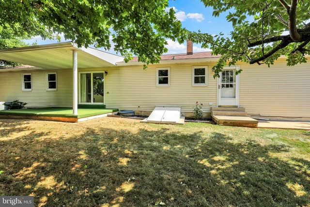 812 SYCAMORE LN, Lebanon, PA 17046