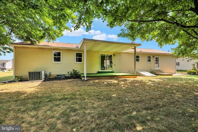 812 SYCAMORE LN, Lebanon, PA 17046