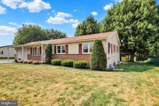812 SYCAMORE LN, Lebanon, PA 17046