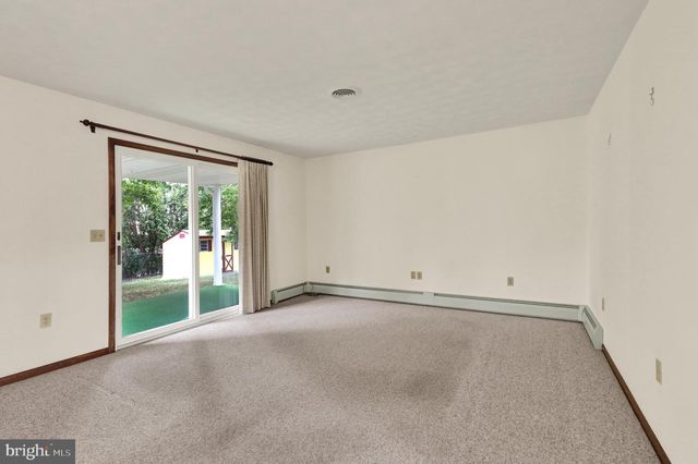 812 SYCAMORE LN, Lebanon, PA 17046