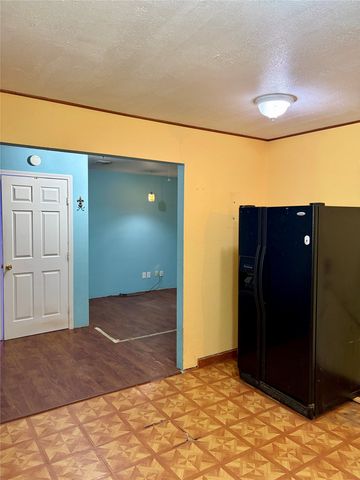 300 W Northern Avenue, Saginaw, TX 76179