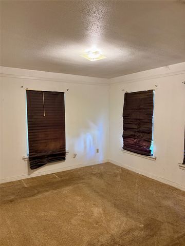 300 W Northern Avenue, Saginaw, TX 76179