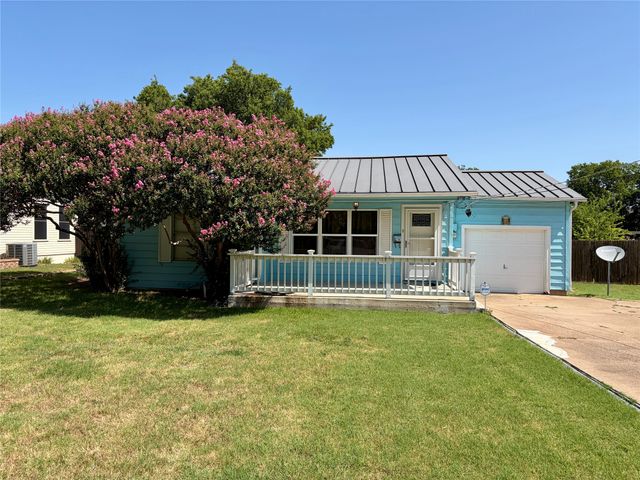 300 W Northern Avenue, Saginaw, TX 76179