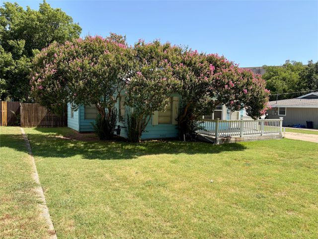 300 W Northern Avenue, Saginaw, TX 76179