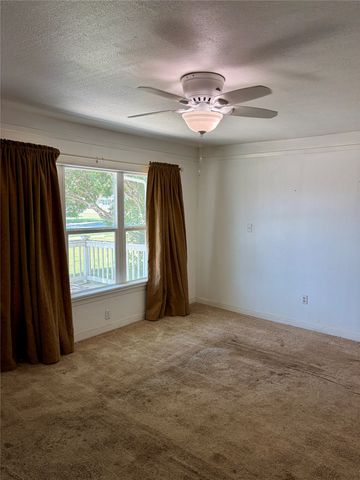300 W Northern Avenue, Saginaw, TX 76179