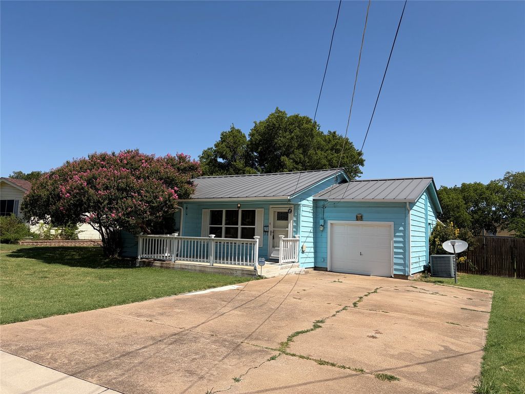 300 W Northern Avenue, Saginaw, TX 76179