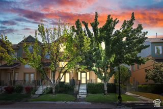 888 N SHEPARD CREEK PKWY, Farmington, UT 84025