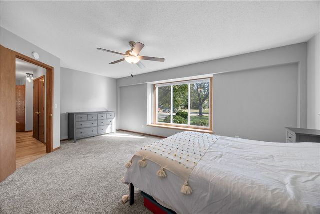 4433 Coventry Lane NE, Cedar Rapids, IA 52402