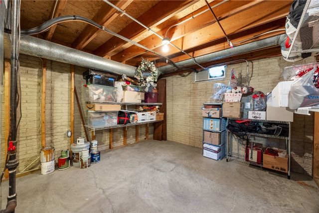 4433 Coventry Lane NE, Cedar Rapids, IA 52402