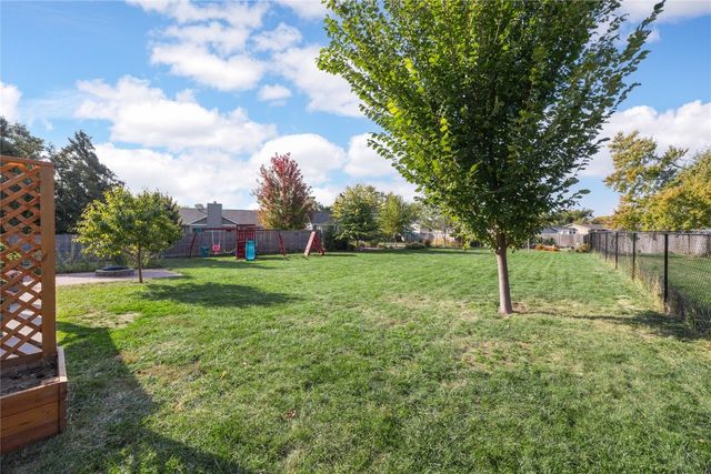 4433 Coventry Lane NE, Cedar Rapids, IA 52402