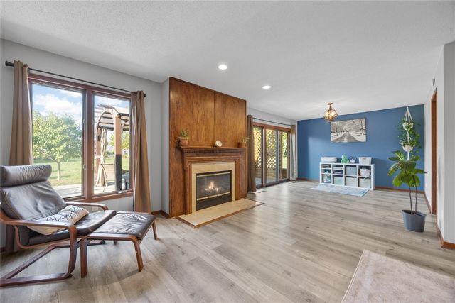 4433 Coventry Lane NE, Cedar Rapids, IA 52402