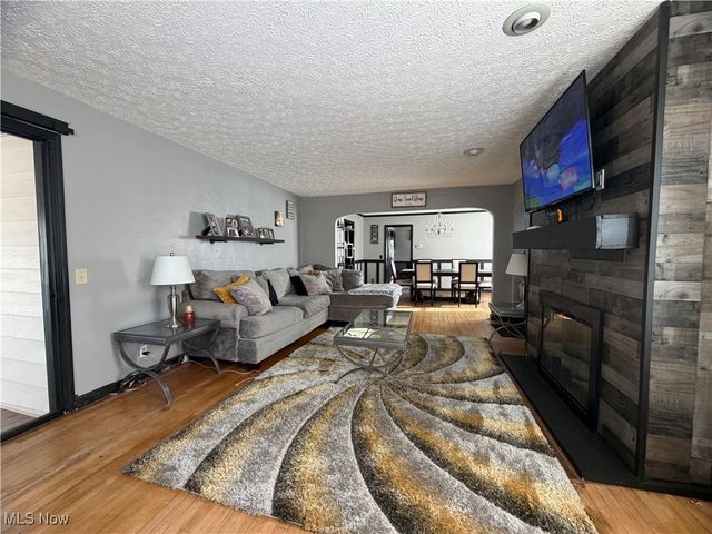 329 37th Street NW, Canton, OH 44709