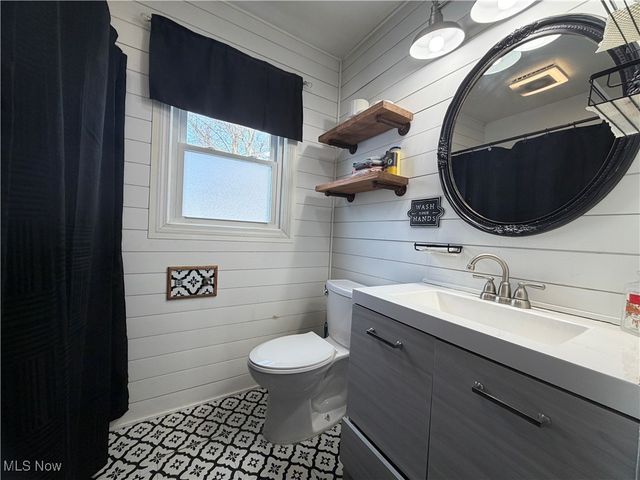 329 37th Street NW, Canton, OH 44709