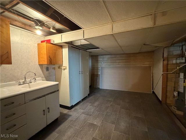 329 37th Street NW, Canton, OH 44709