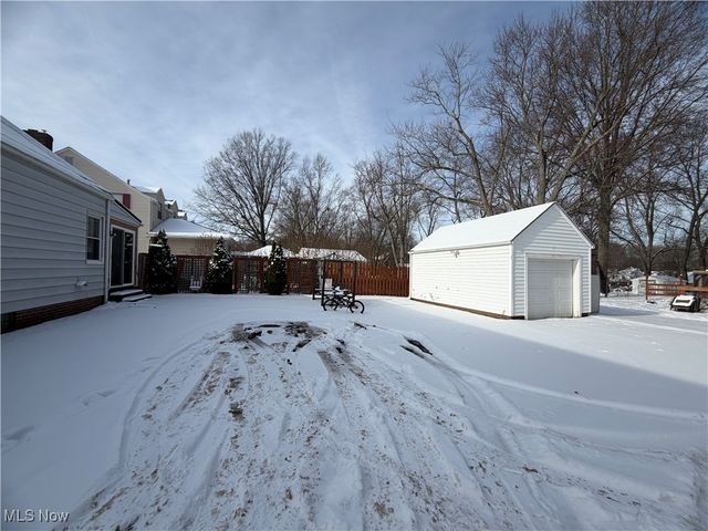 329 37th Street NW, Canton, OH 44709