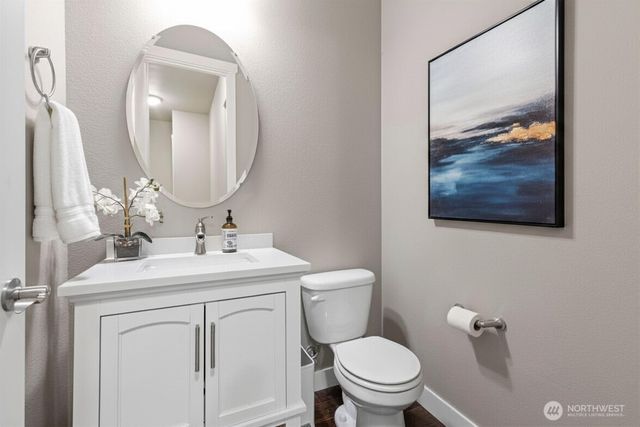 708 NW Ashford Loop, Bremerton, WA 98311