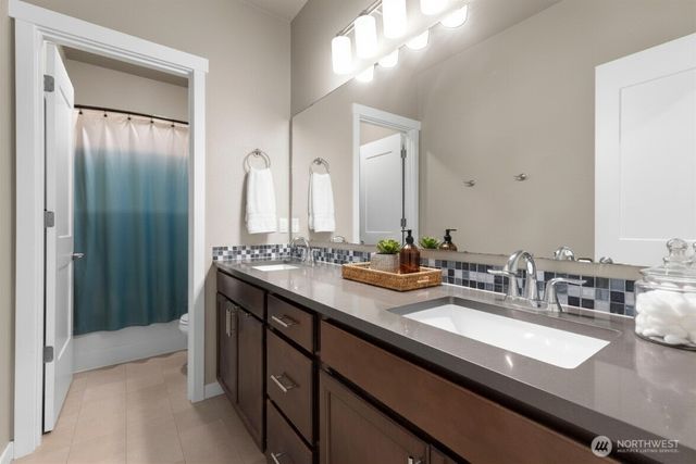 708 NW Ashford Loop, Bremerton, WA 98311