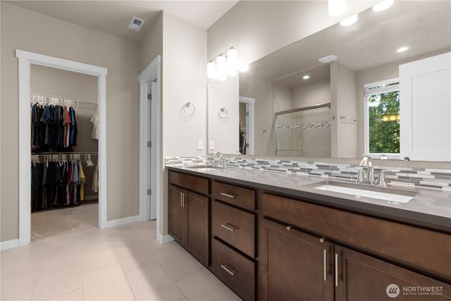 708 NW Ashford Loop, Bremerton, WA 98311