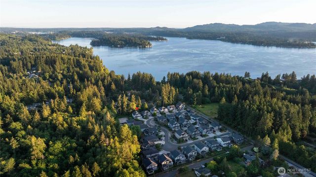 708 NW Ashford Loop, Bremerton, WA 98311