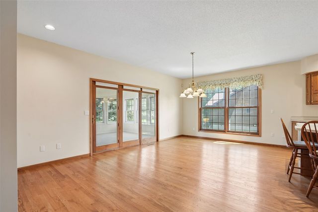 312 Brougham Court, Robins, IA 52328
