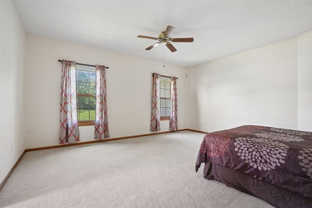 312 Brougham Court, Robins, IA 52328