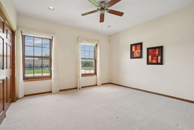 312 Brougham Court, Robins, IA 52328