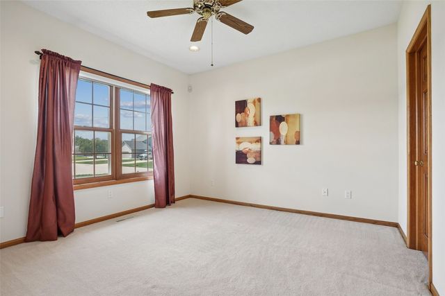 312 Brougham Court, Robins, IA 52328