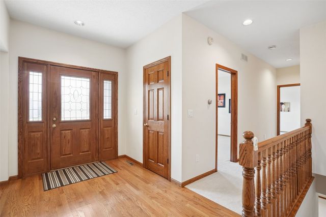 312 Brougham Court, Robins, IA 52328
