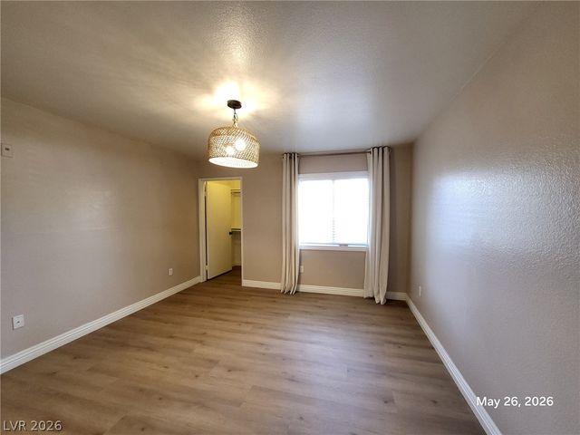 7885 West Flamingo Road 1121, Las Vegas, NV 89147