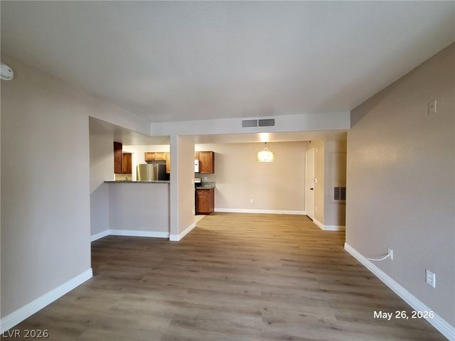 7885 West Flamingo Road 1121, Las Vegas, NV 89147