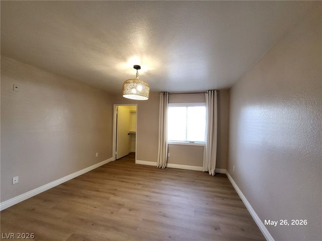 7885 West Flamingo Road 1121, Las Vegas, NV 89147