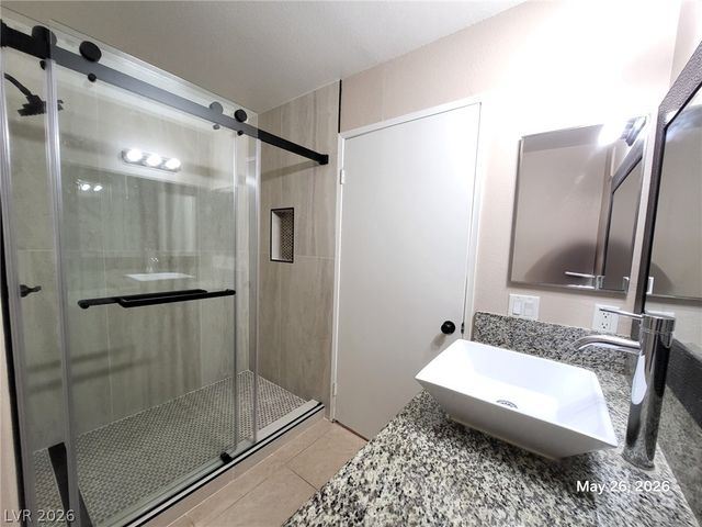 7885 West Flamingo Road 1121, Las Vegas, NV 89147