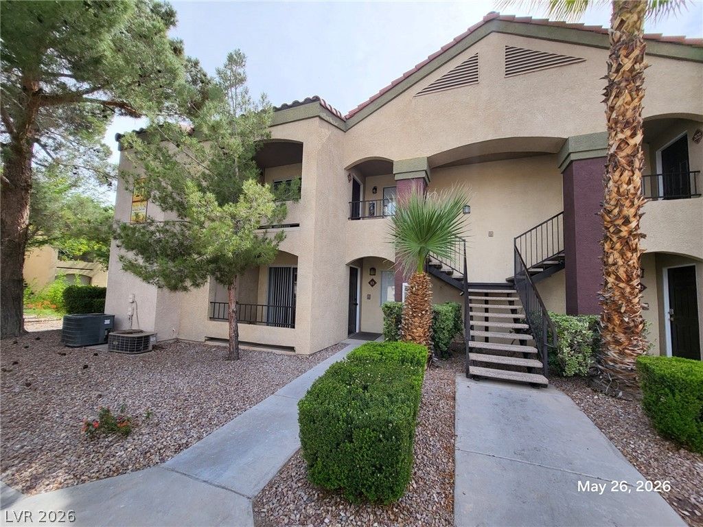 7885 West Flamingo Road 1121, Las Vegas, NV 89147