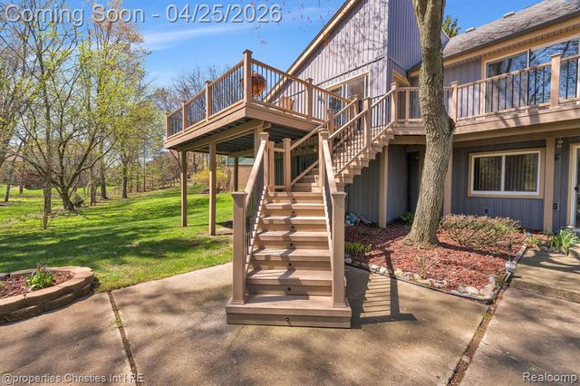 7573 Ashburton Court, West Bloomfield, MI 48322