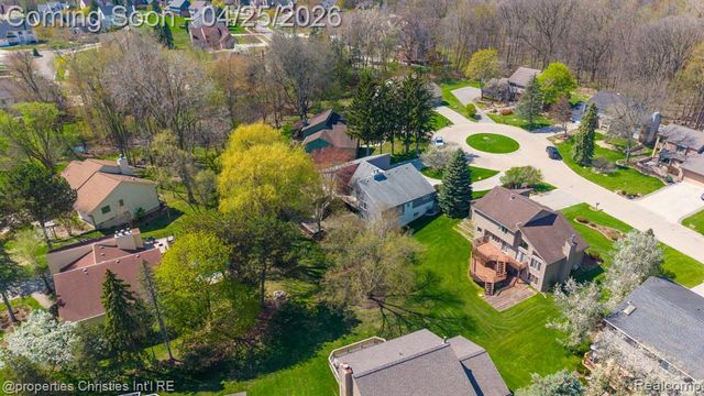 7573 Ashburton Court, West Bloomfield, MI 48322