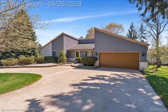 7573 Ashburton Court, West Bloomfield, MI 48322